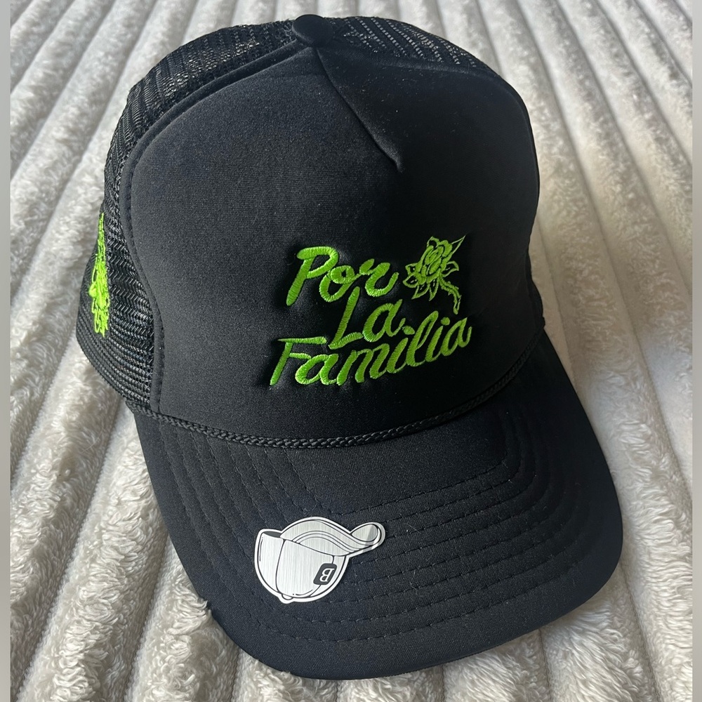 NWOT Por La Familia Hat SnapBack & Mesh Back Borderkid Carin Leon Trucker Hat